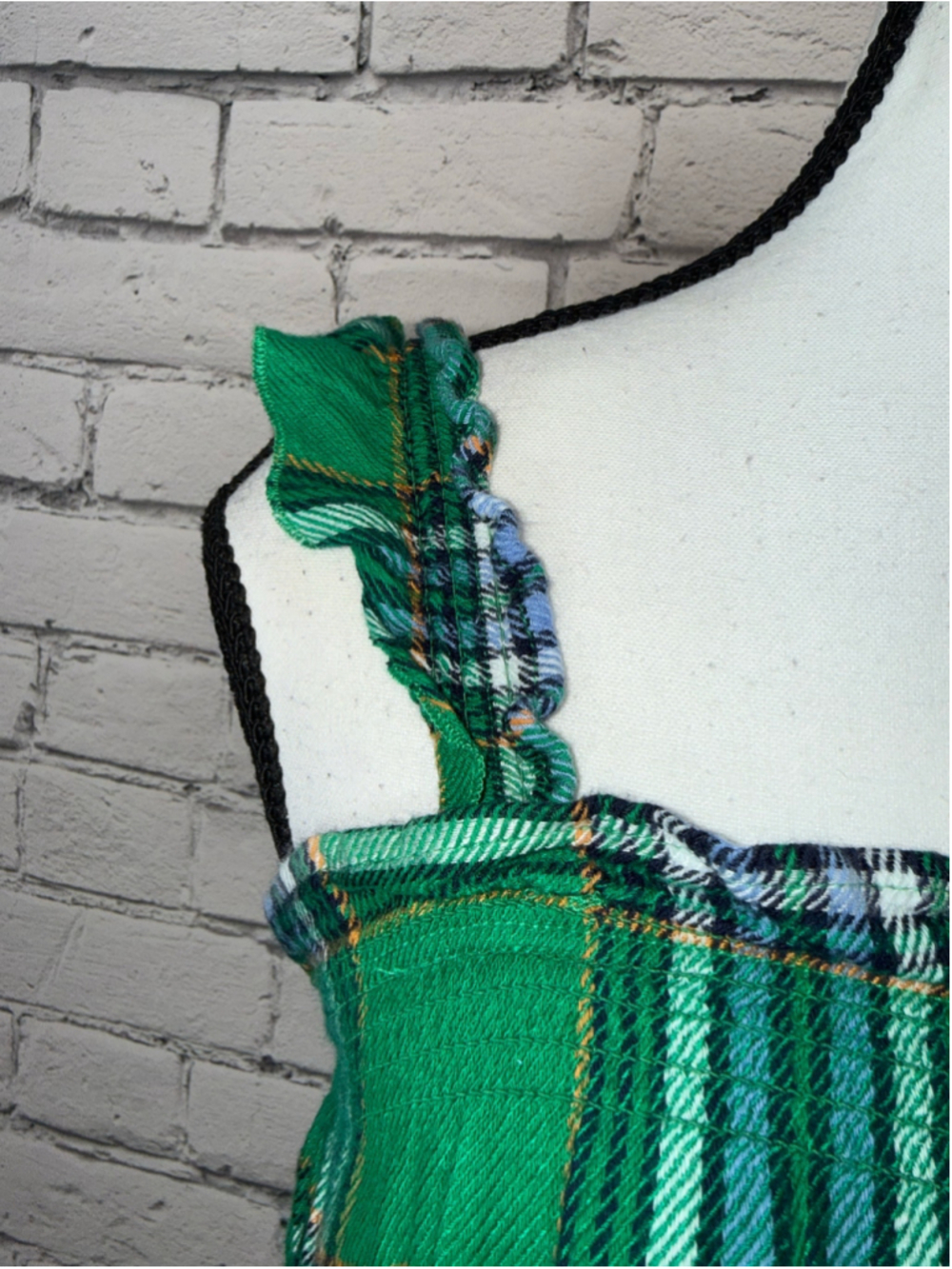 Women's Aerie Flannel Romper size XS Green Plaid Ruffle Boho Velvet Bow Fall - Picture 10 of 15